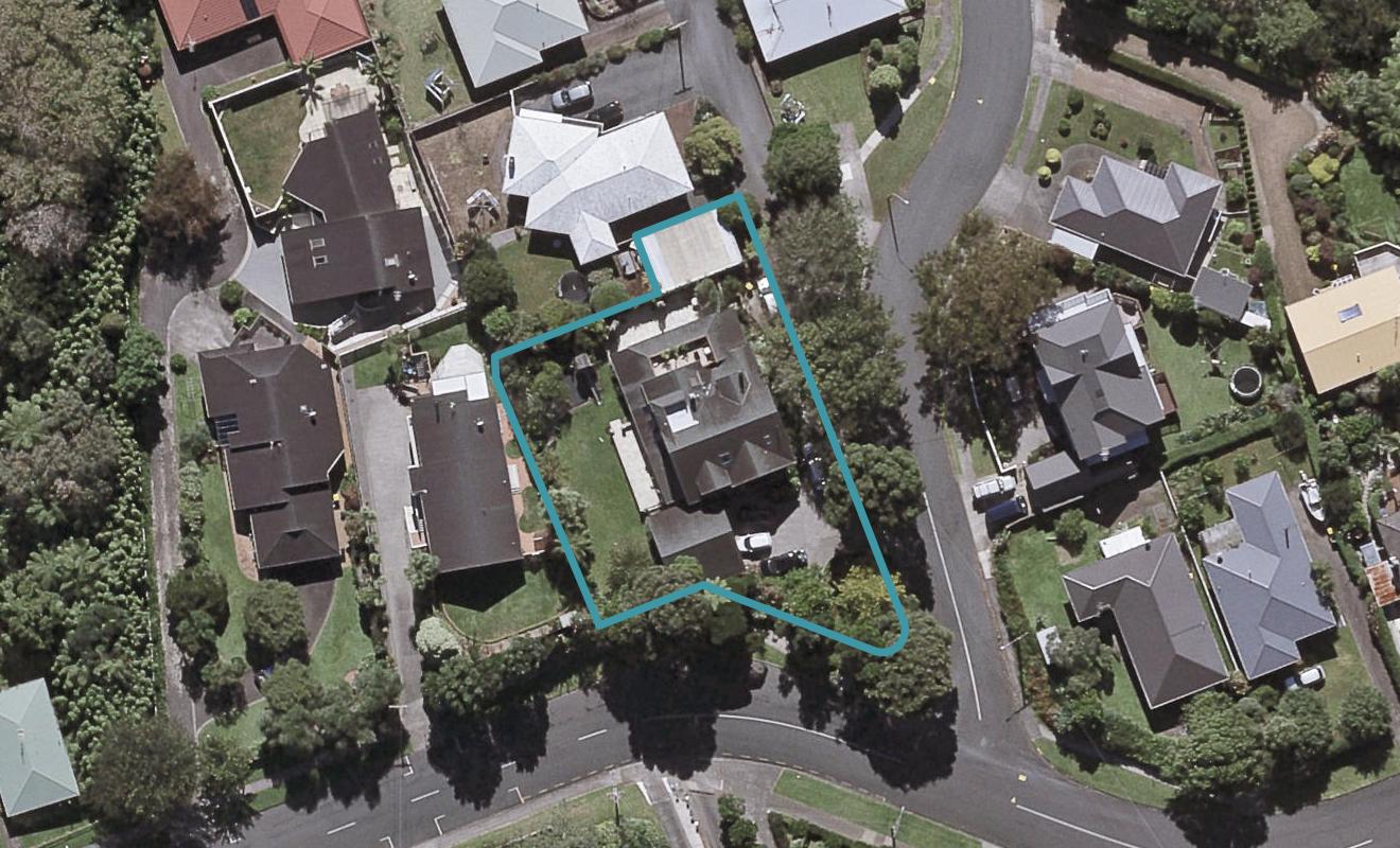 1 Leatham Avenue, Strandon, New Plymouth - Carousel 1