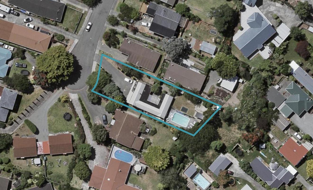 17 Nola Avenue, Raumati Beach, Paraparaumu - Carousel 1