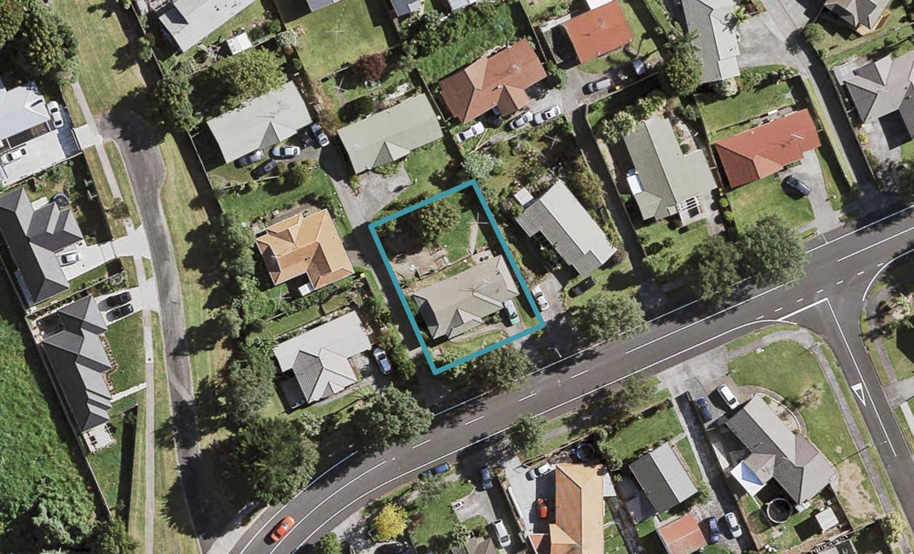 8 Skelton Avenue, Randwick Park, Auckland - Carousel 1
