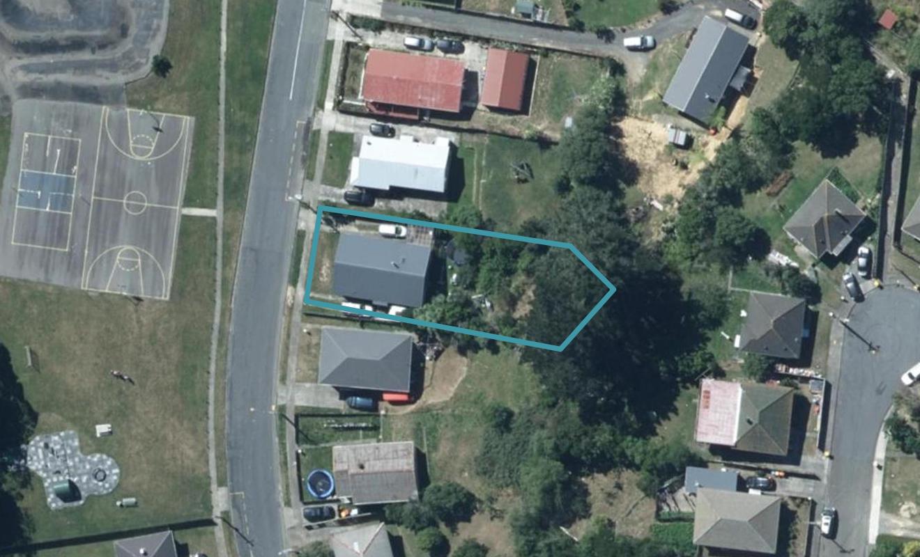 214 Sievers Grove, Cannons Creek, Porirua - Carousel 1