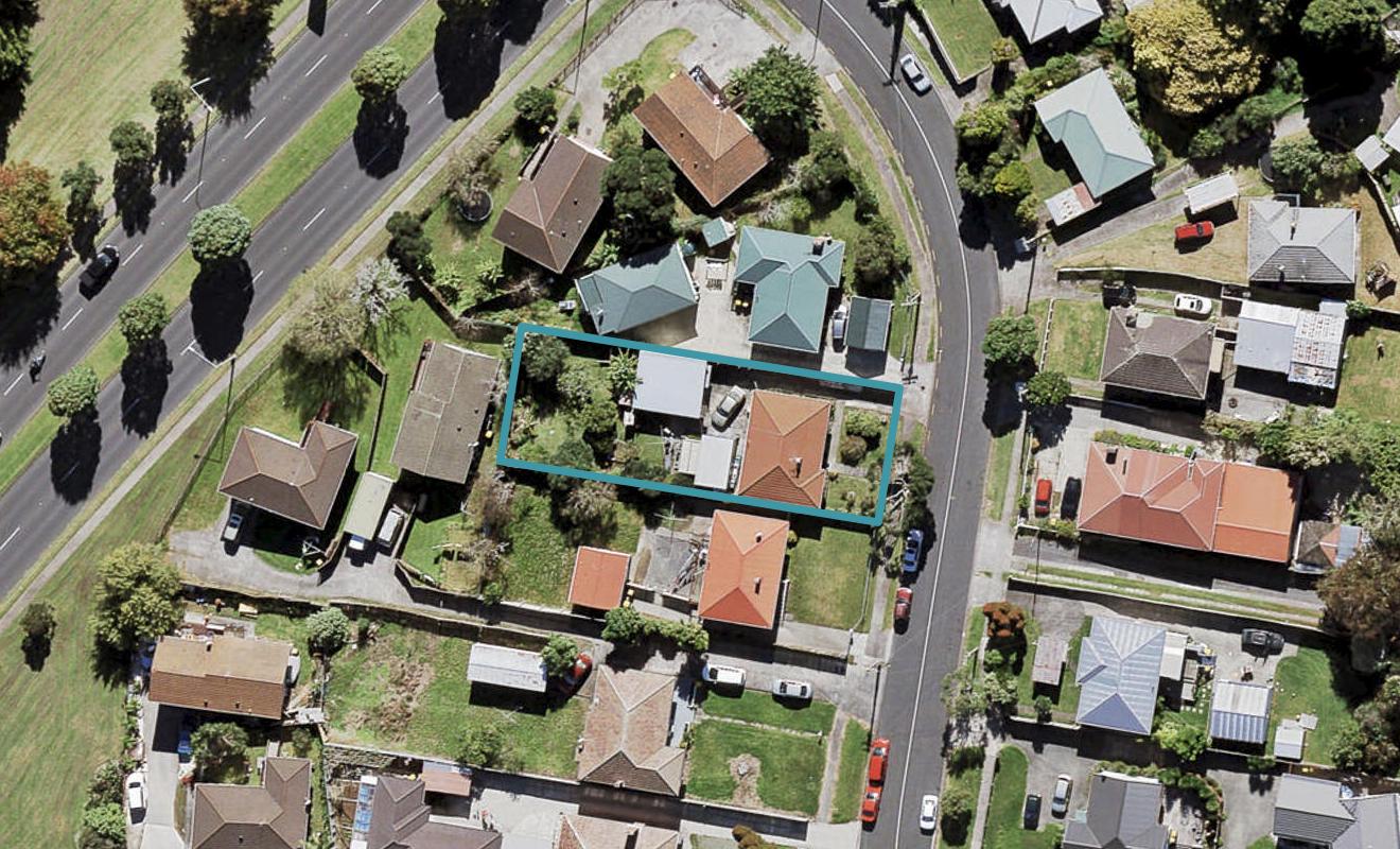 38 Reid Road, New Lynn, Auckland - Carousel 1