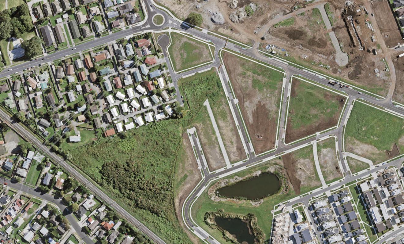 14 Aeronautic Road, Takanini, Auckland - Carousel 1