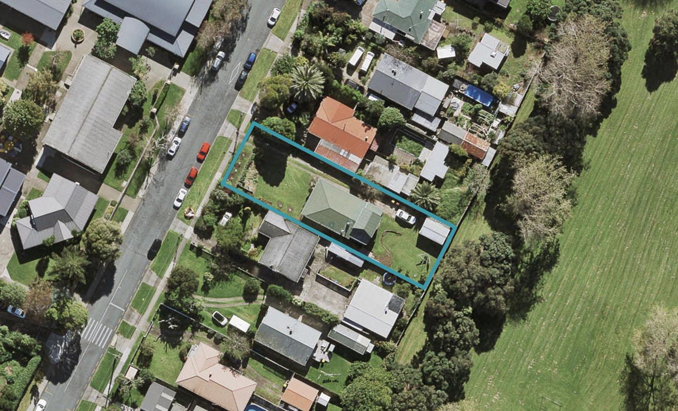 42 House Avenue, Mangere Bridge, Auckland - Carousel 1
