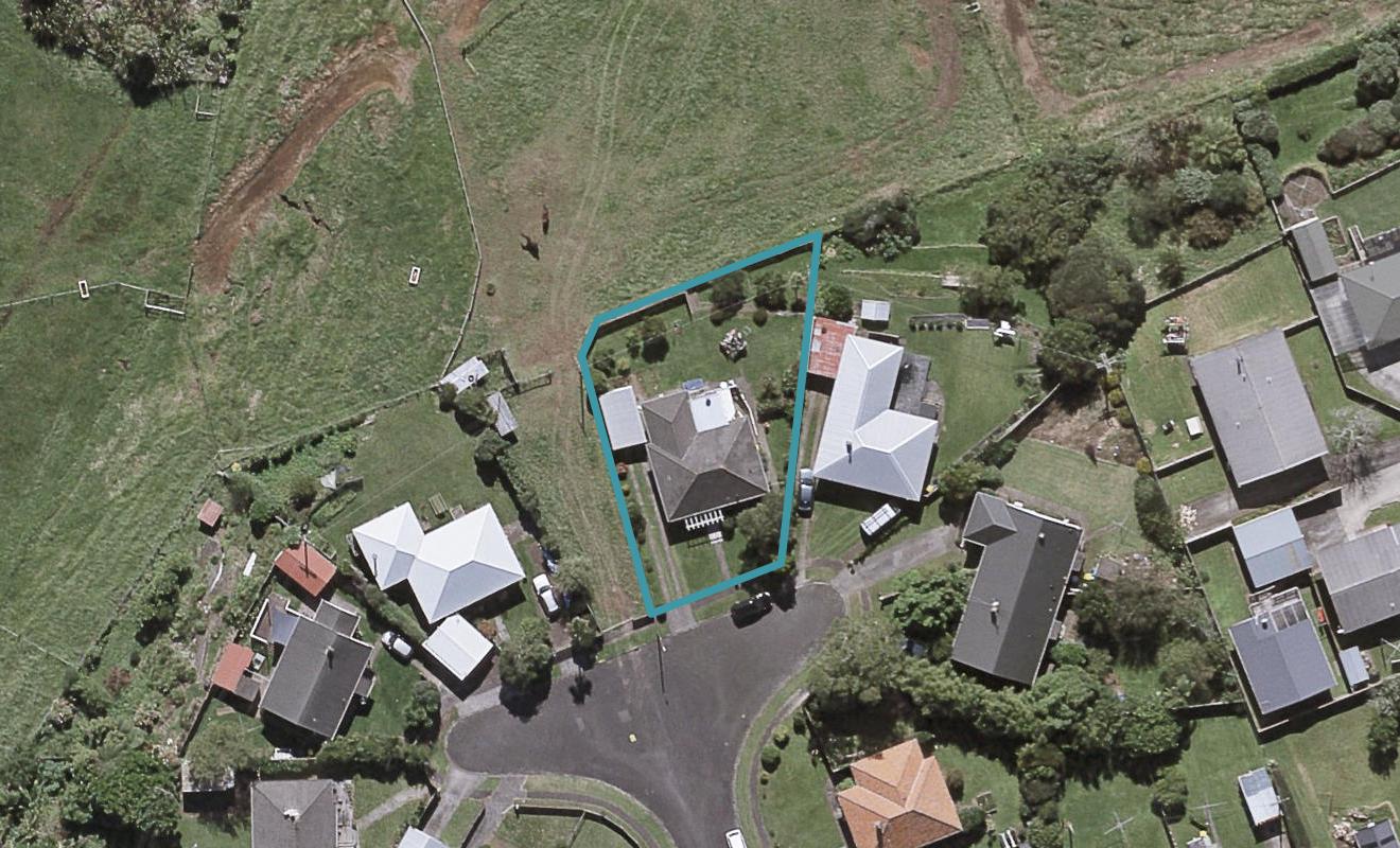 13 Holford Street, Westown, New Plymouth - Carousel 1