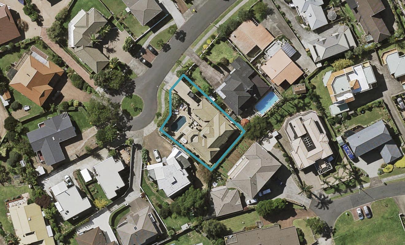18 Santa Monica Place, Goodwood Heights, Auckland - Carousel 1