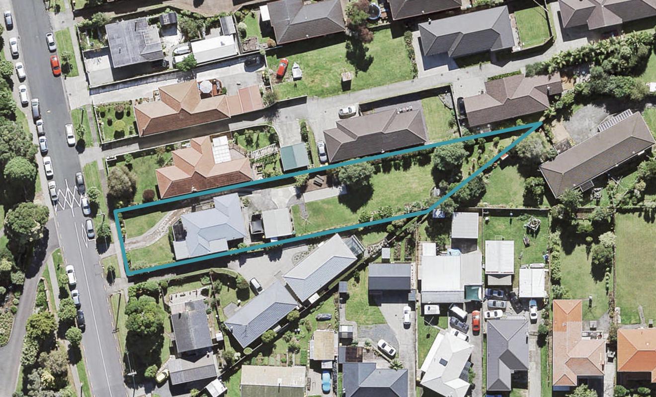 22 Arahoe Road, New Lynn, Auckland - Carousel 1