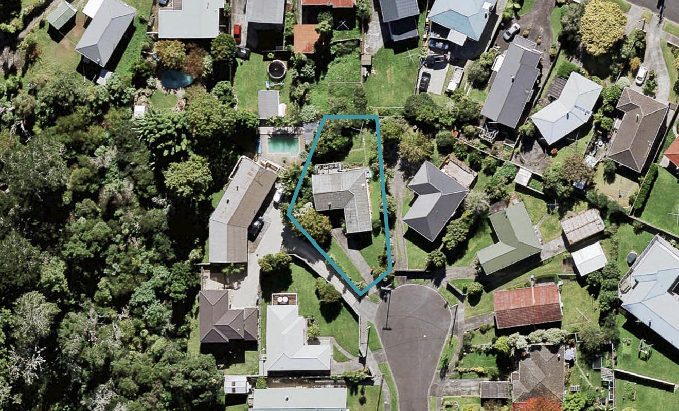 16 Lucknow Place, Blockhouse Bay, Auckland - Carousel 1