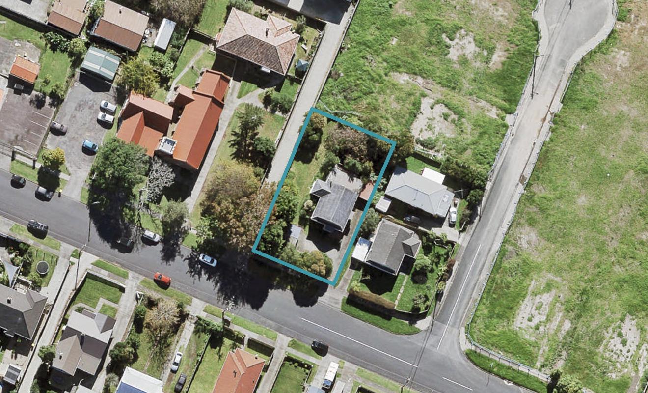 10 Islington Avenue, New Lynn, Auckland - Carousel 1