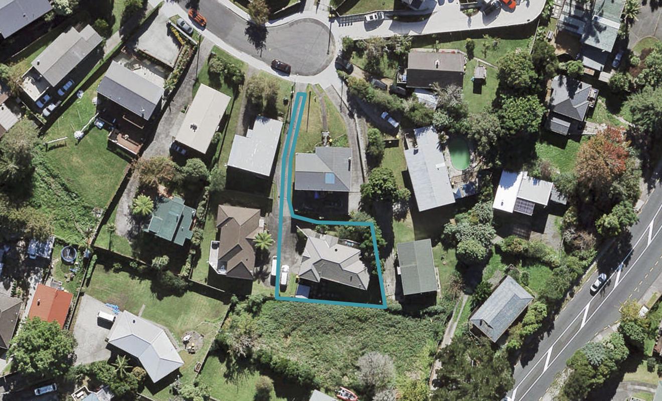 25A Castaing Crescent, Te Atatu South, Auckland - Carousel 1