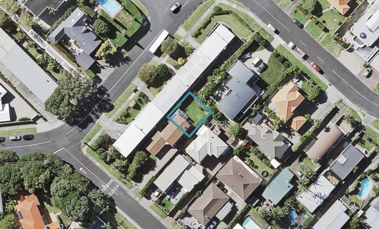 71C Seaview Road, Castor Bay, Auckland - Carousel 1