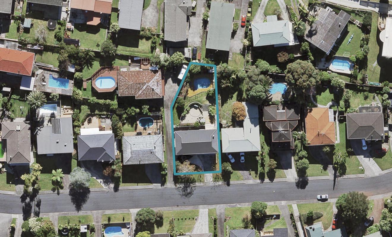 22 Nui Mana Place, Te Atatu South, Auckland - Carousel 1