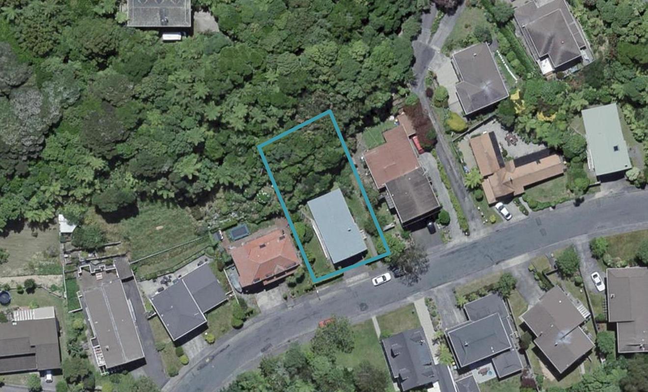 15 Thatcher Crescent, Crofton Downs, Wellington - Carousel 1