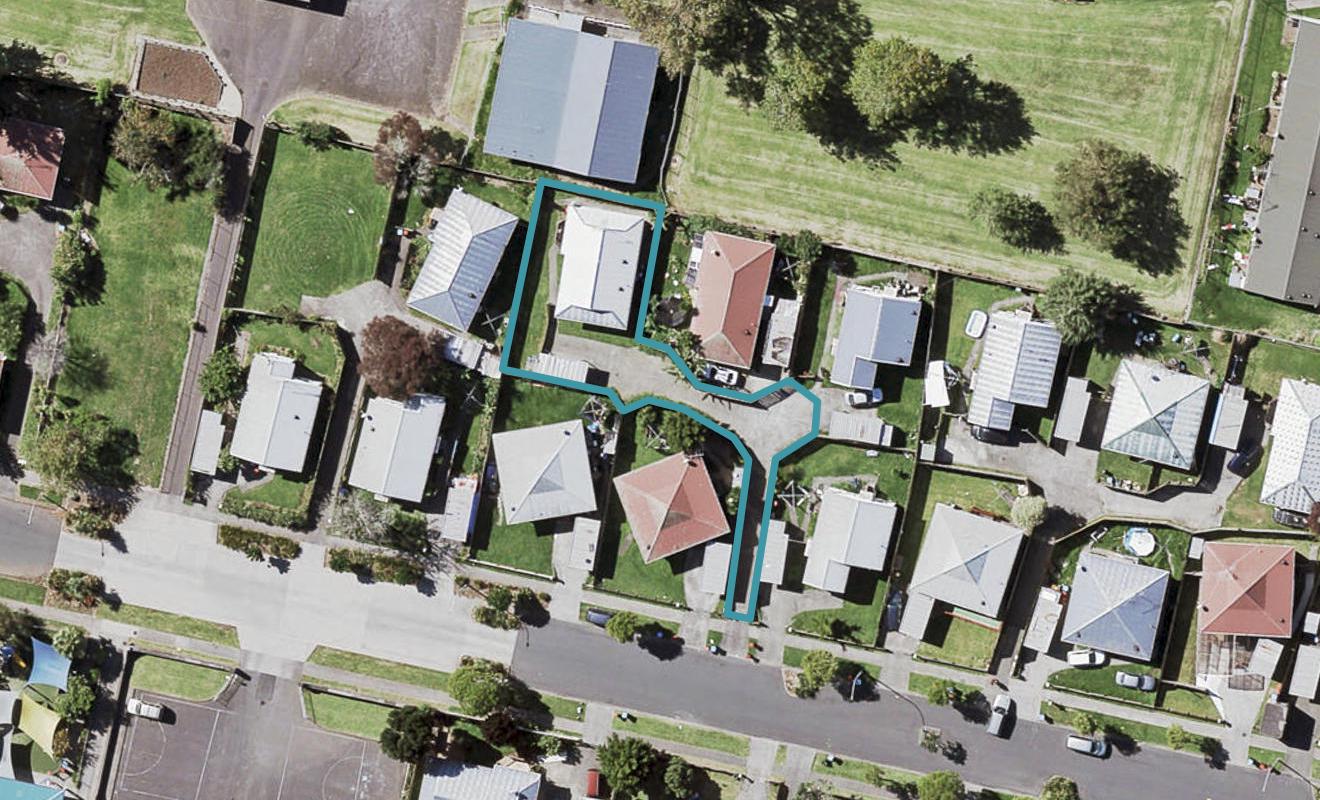 82B Maybury Street, Point England, Auckland - Carousel 1