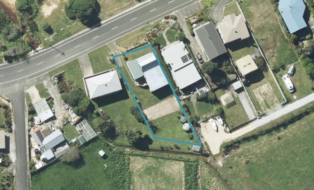 1098 Abel Tasman Drive, Takaka - Carousel 1