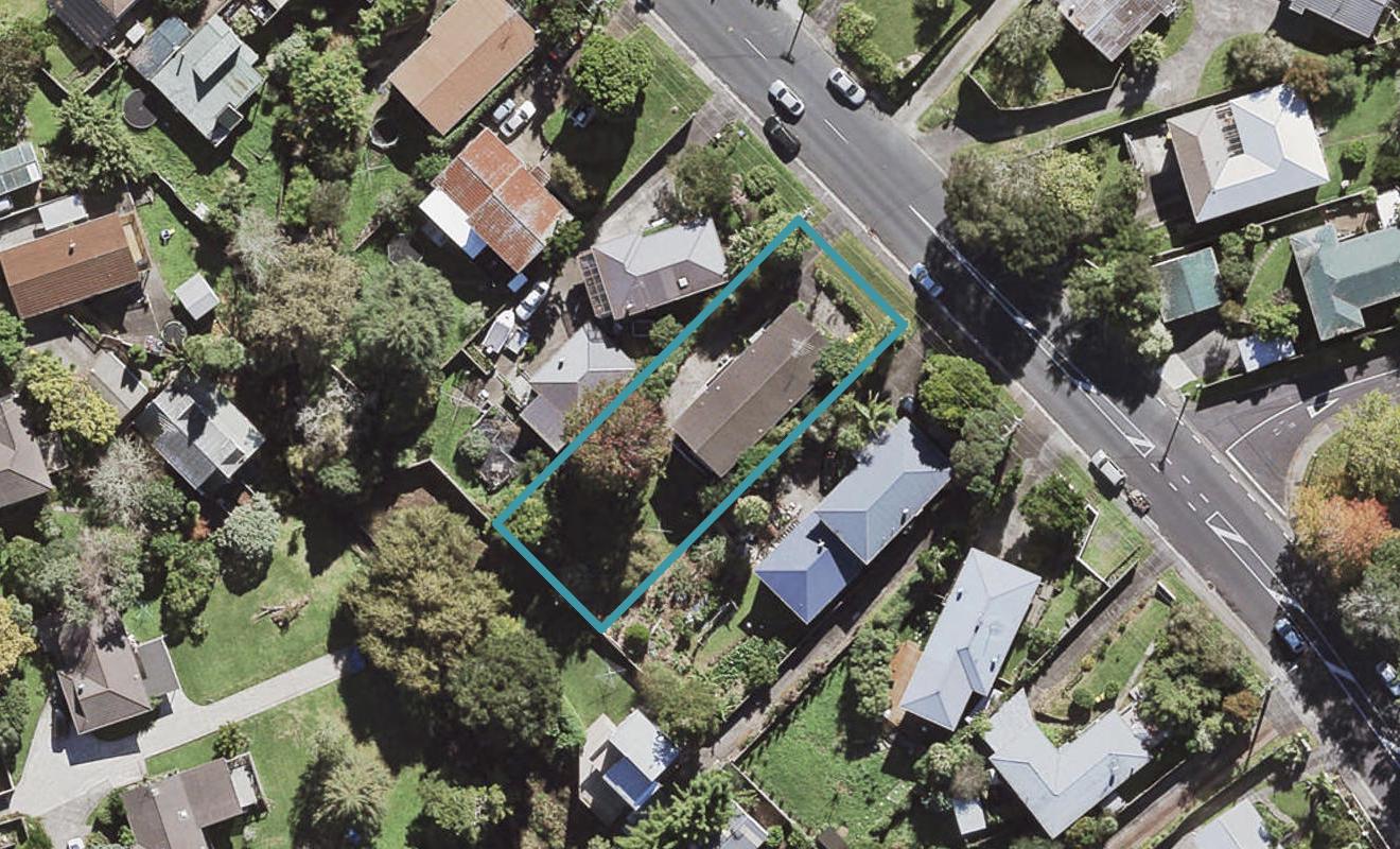 2/111 Eskdale Road, Birkdale, Auckland - Carousel 1