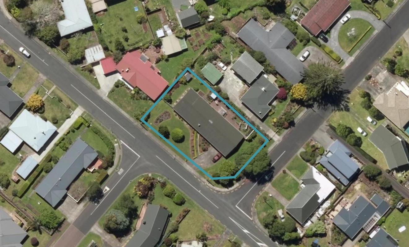 6 Te Puia Street, Kamo, Whangarei - Carousel 1