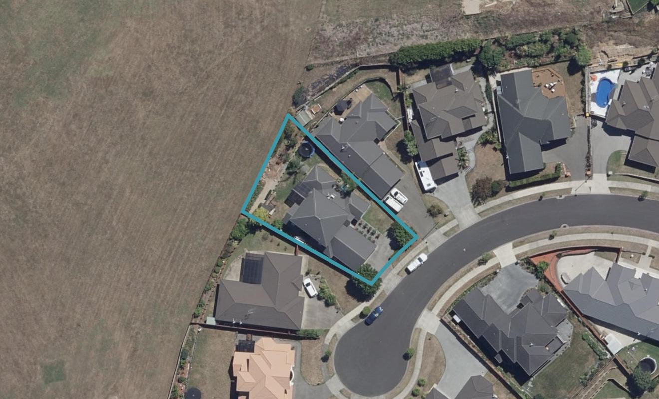 18 Sharaleigh Place, Grandview Heights, Hamilton - Carousel 1