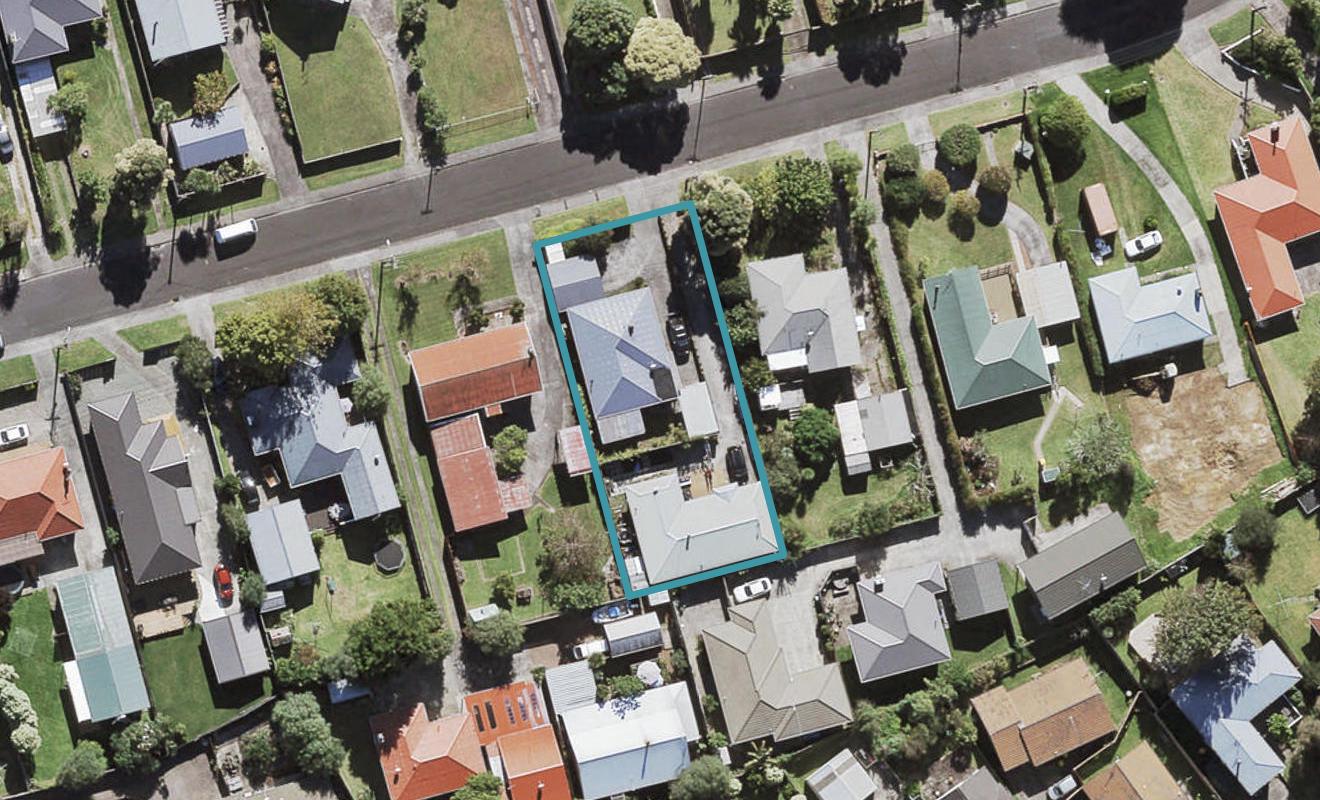 1/23 Coniston Avenue, Te Atatu South, Auckland - Carousel 1