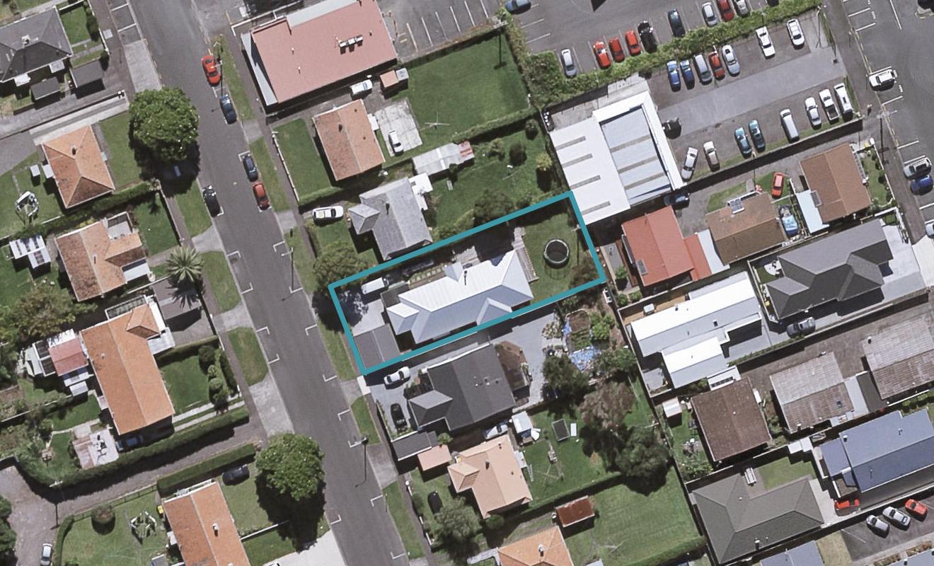 13 Clinton Street, Fitzroy, New Plymouth - Carousel 1