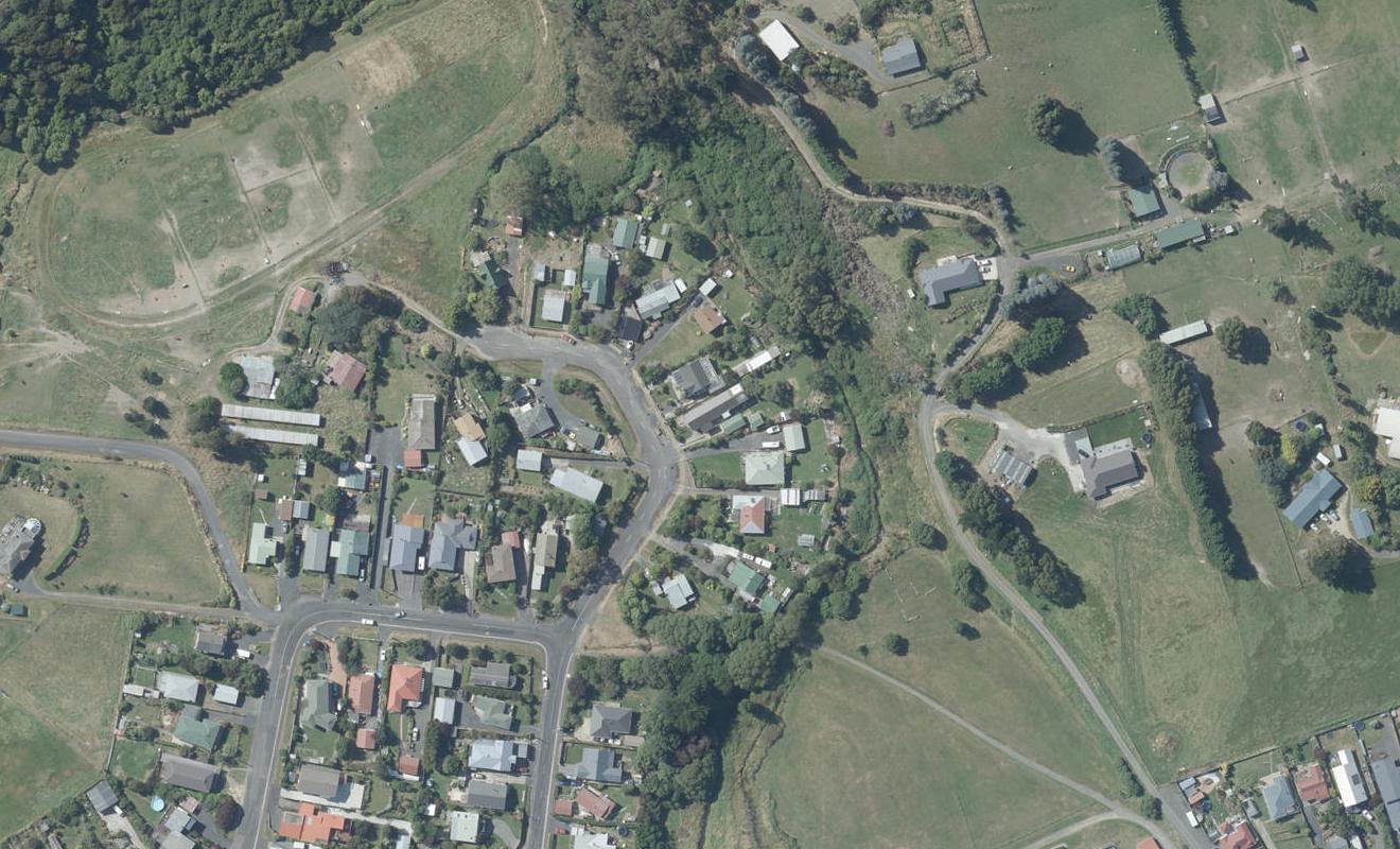 11 Hare Road, Ocean View, Dunedin - Carousel 1