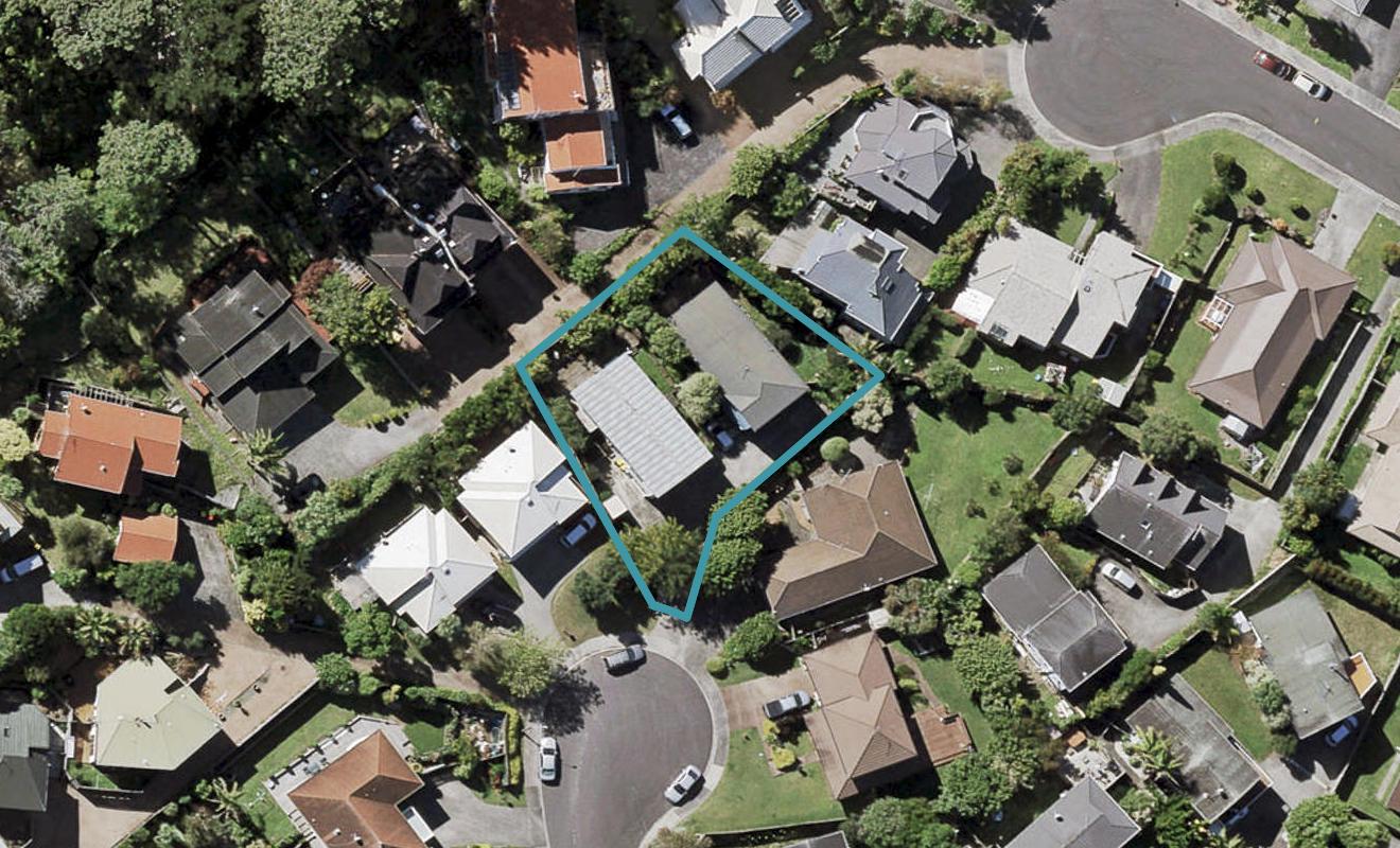2/11 Strabo Place, Windsor Park, Auckland - Carousel 1