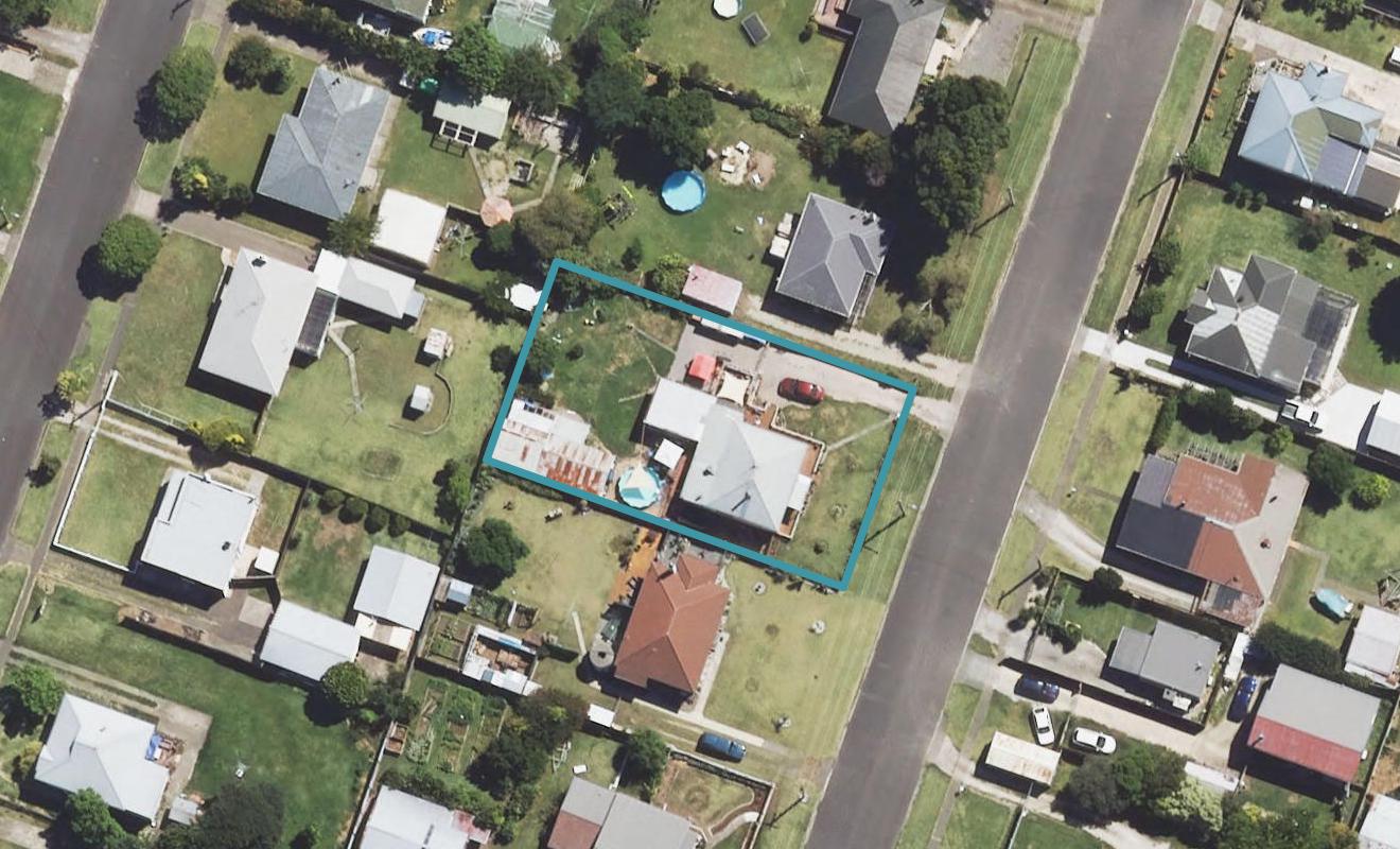 11 Haldane Street, Elgin, Gisborne - Carousel 1
