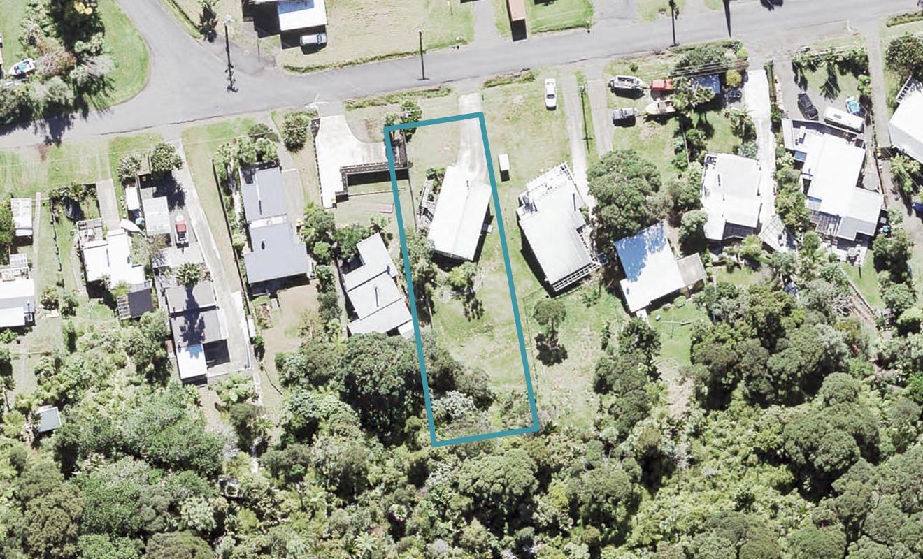 37 Foster Avenue, Huia, Auckland - Carousel 1