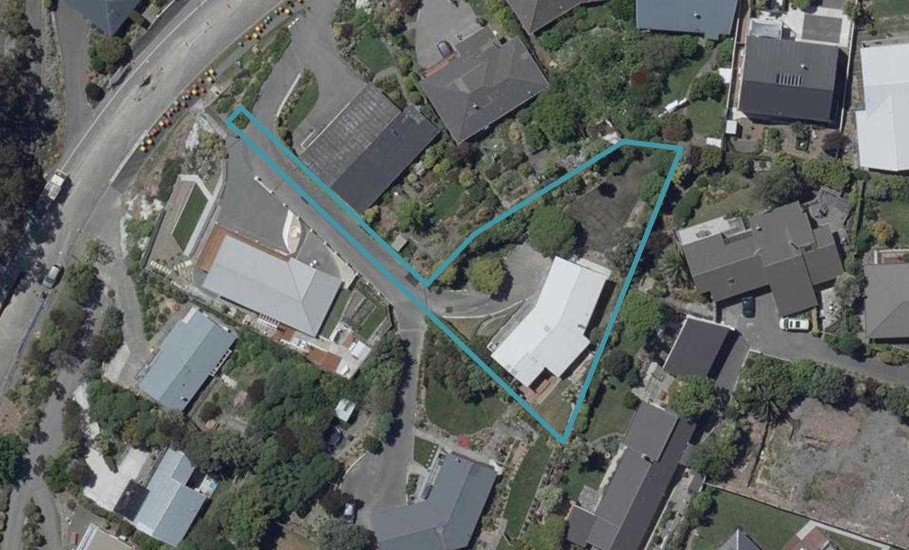 32 Cannon Hill Crescent, Mount Pleasant, Christchurch - Carousel 1
