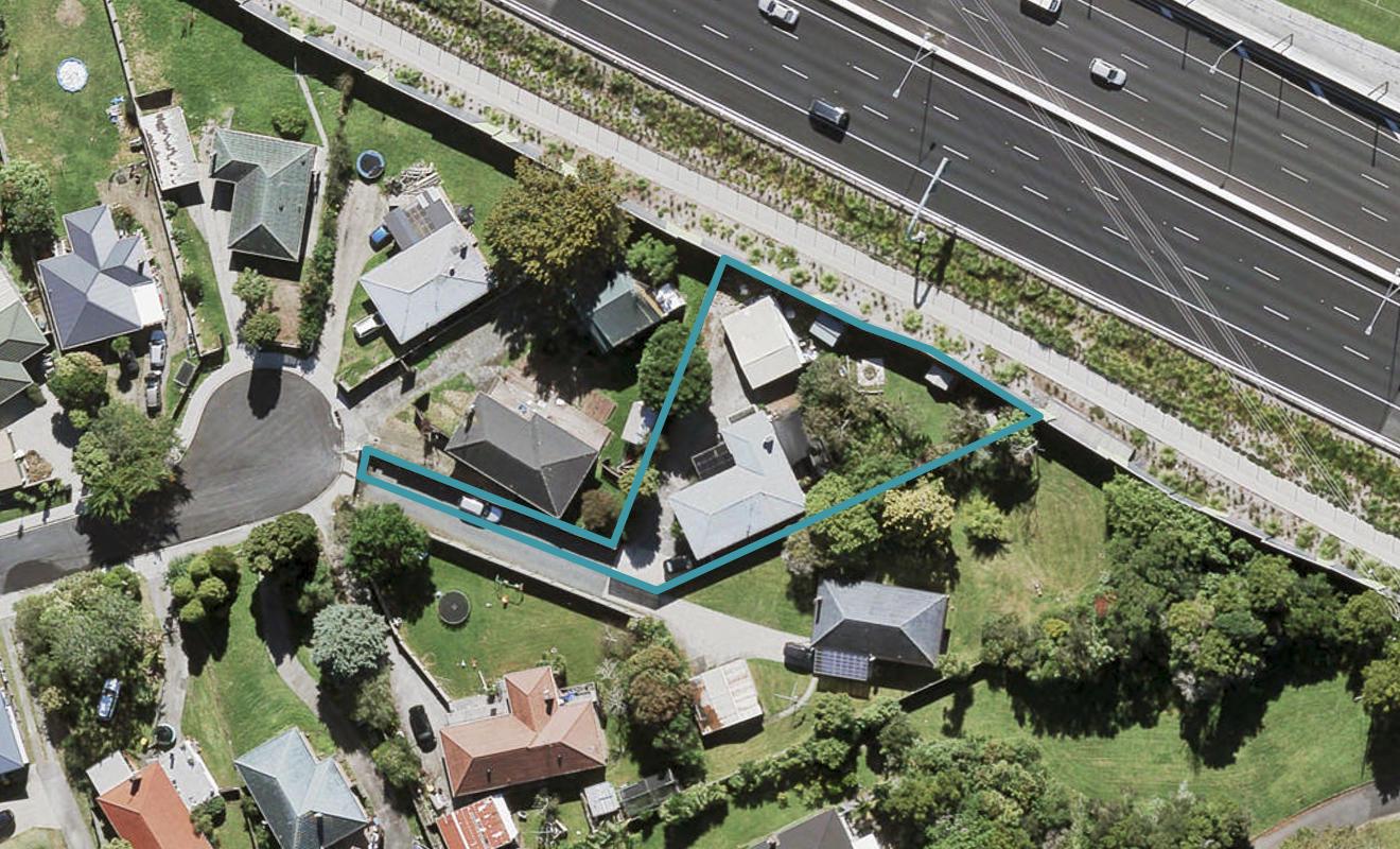 29 Paton Avenue, Te Atatu South, Auckland - Carousel 1
