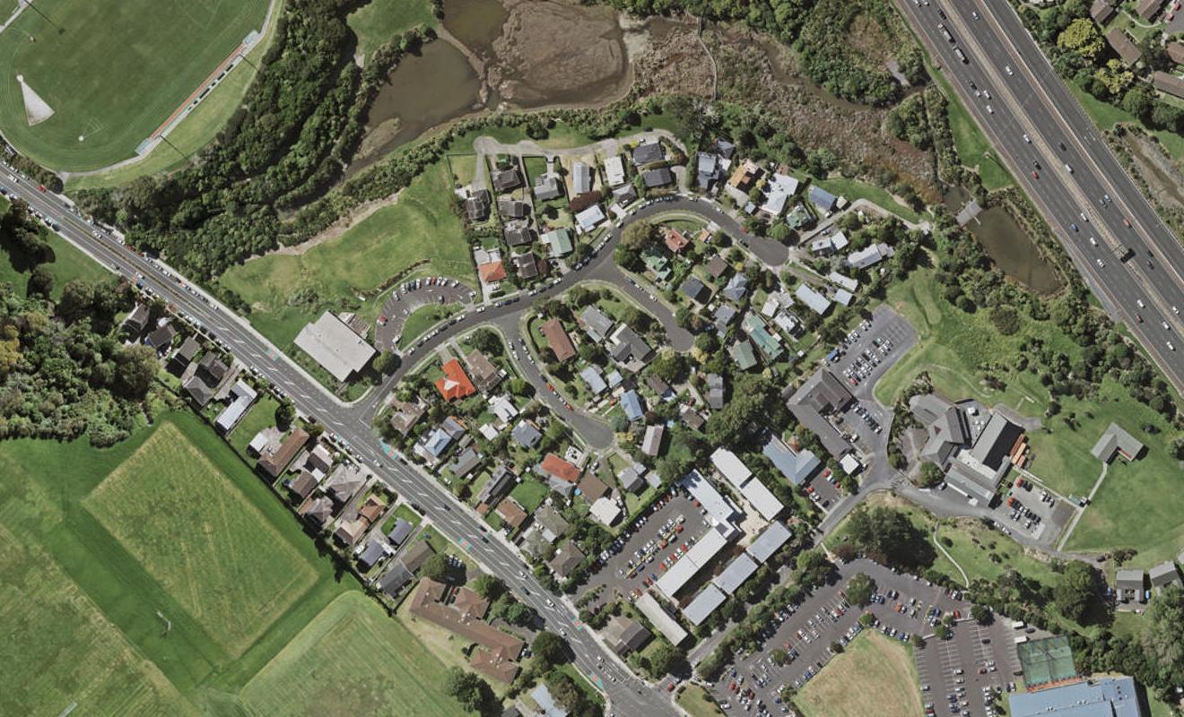 3B Raupapa Street, Northcote, Auckland - Carousel 1