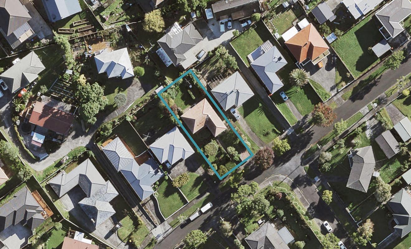 26 Peter Mulgrew Street, New Windsor, Auckland - Carousel 1