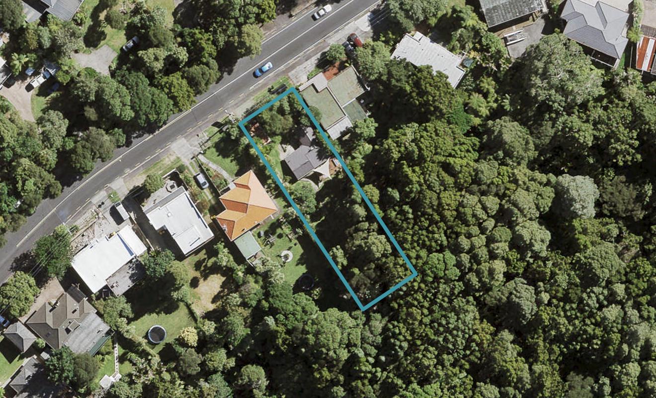 226 Godley Road, Titirangi, Auckland - Carousel 1
