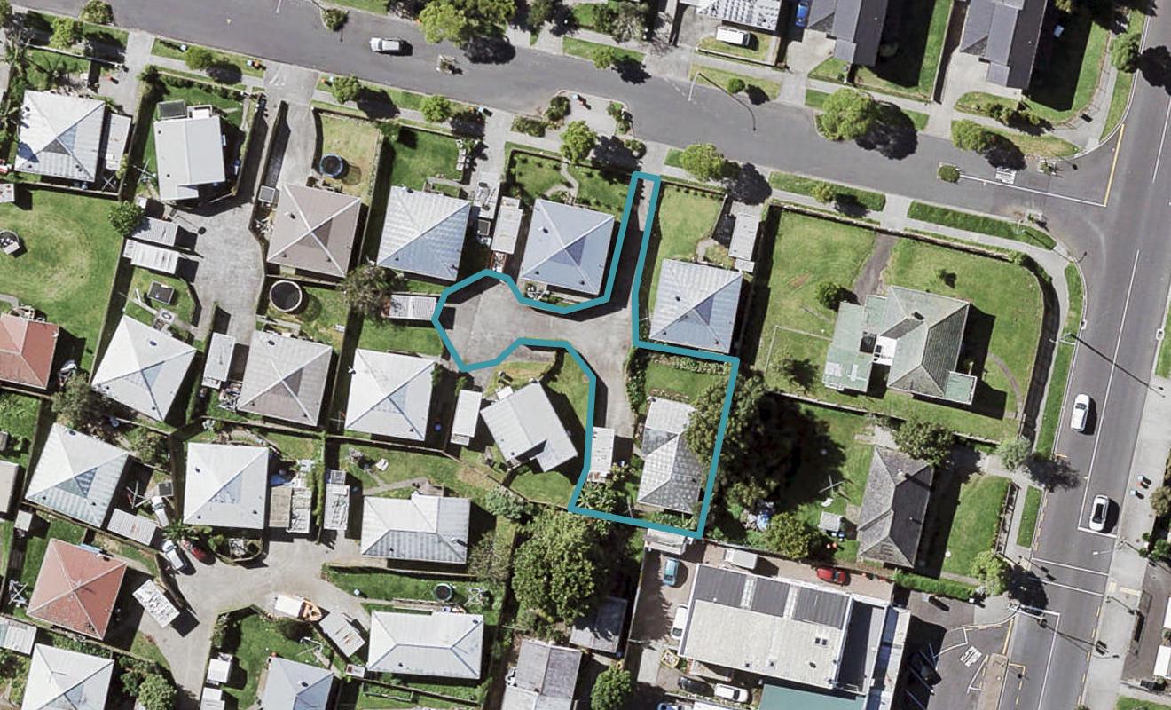 93D Maybury Street, Point England, Auckland - Carousel 1