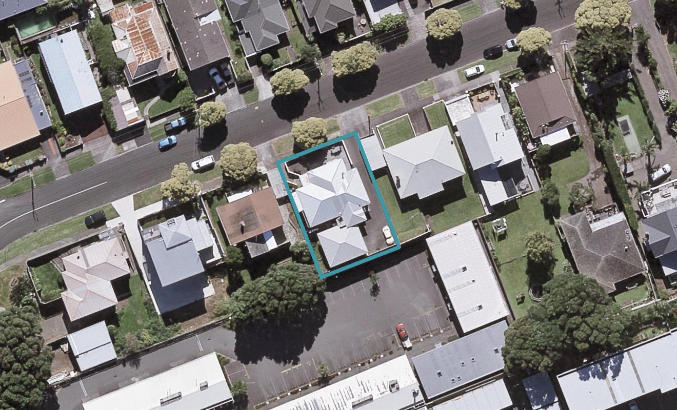 10 McLean Street, Strandon, New Plymouth - Carousel 1