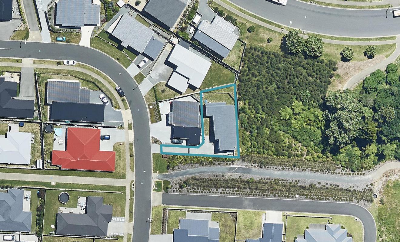 27 Rochfort Crescent, Pyes Pa, Tauranga - Carousel 1