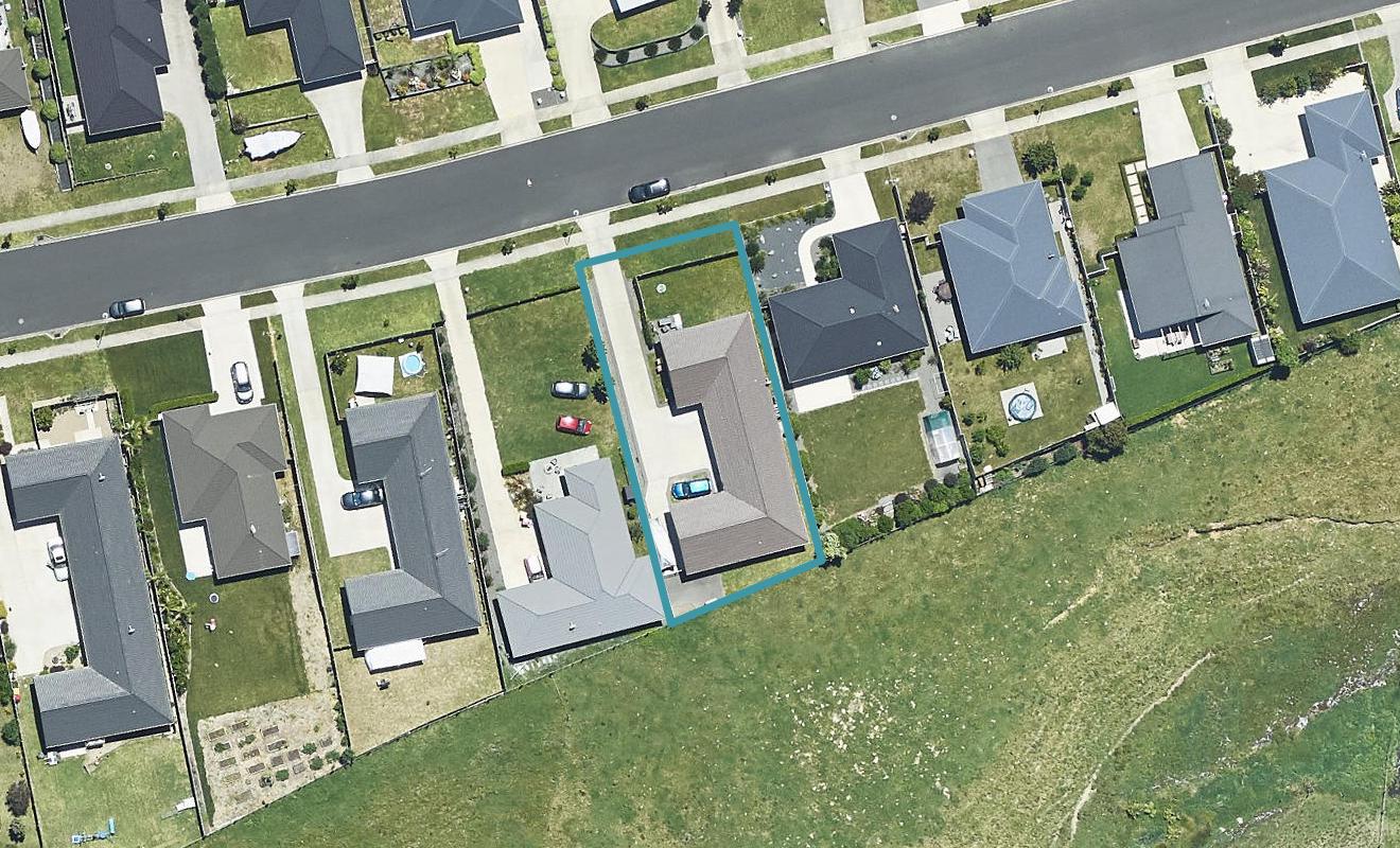 220 Ballintoy Park Drive, Welcome Bay, Tauranga - Carousel 1