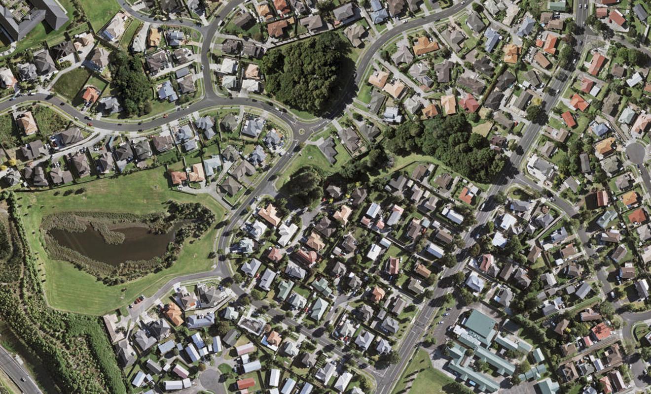 6 Atlantic Place, Goodwood Heights, Auckland - Carousel 1