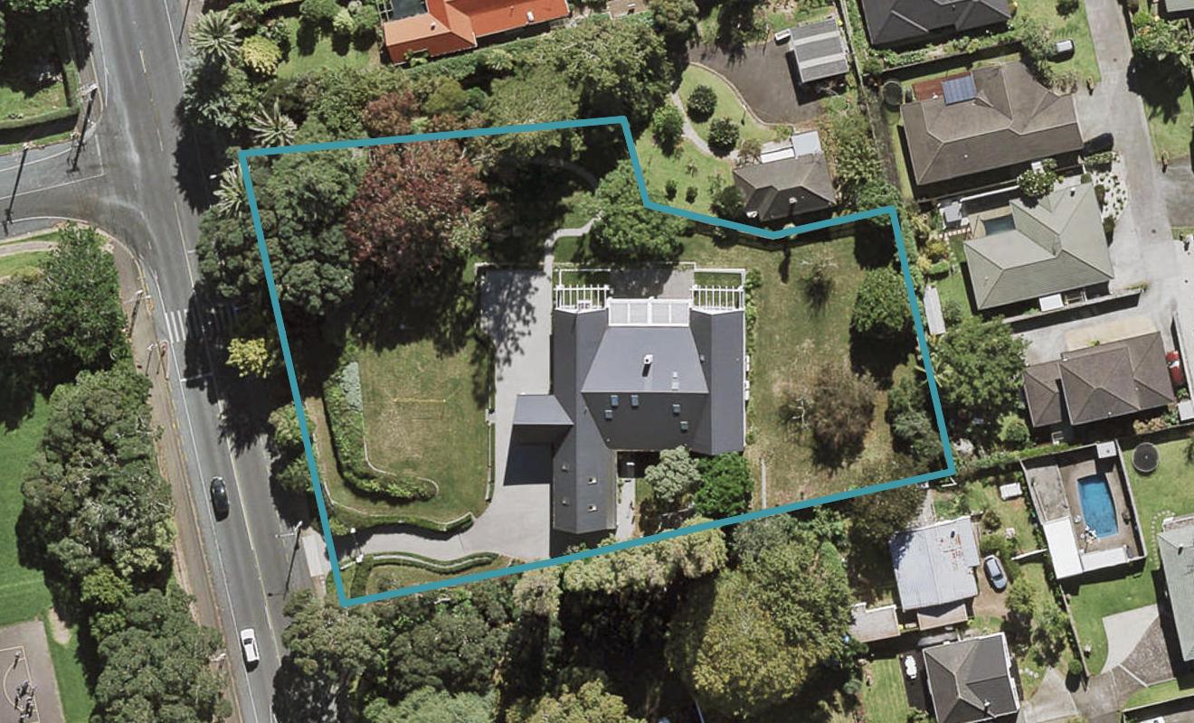 69 Coronation Road, Mangere Bridge, Auckland - Carousel 1