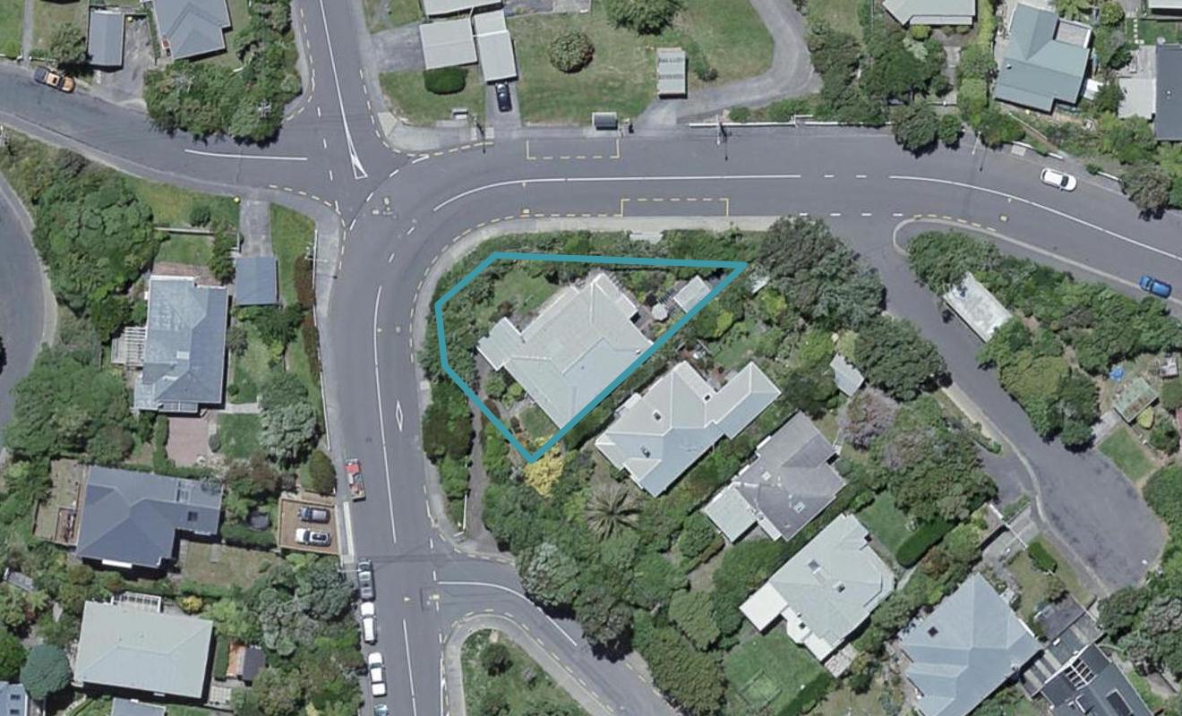 1 Harbour View Road, Northland, Wellington - Carousel 1