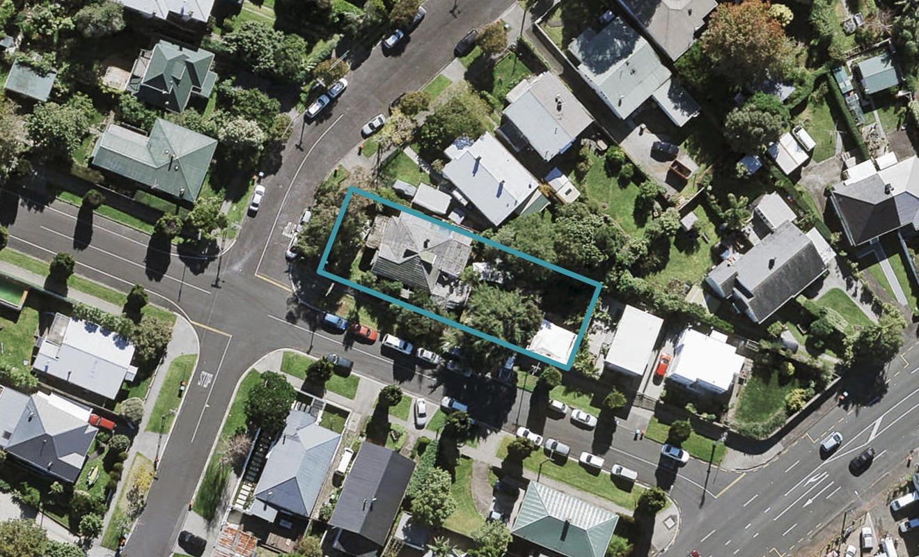 1 Parkhill Road, Morningside, Auckland - Carousel 1