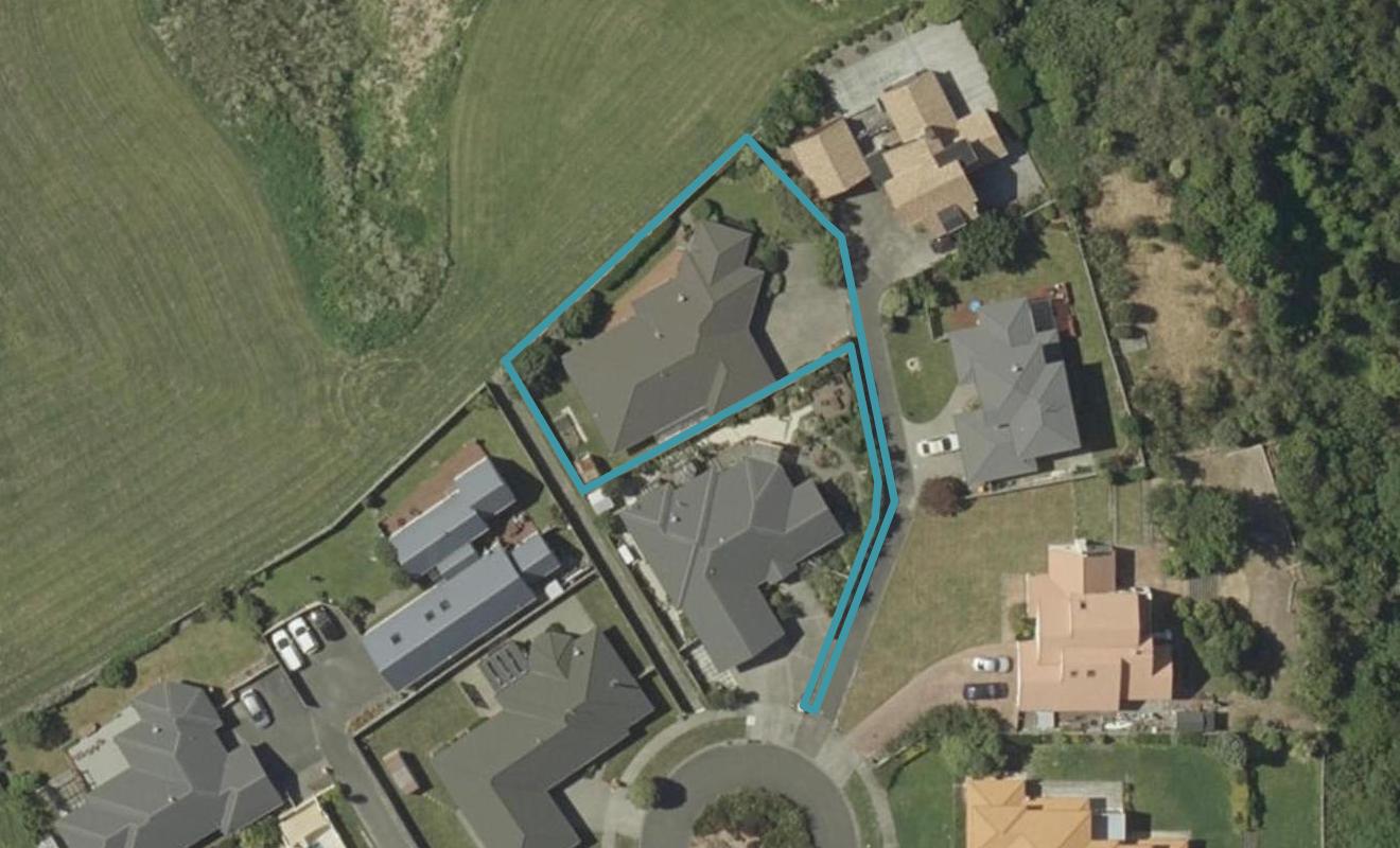 25 Sycamore Crescent, Fitzherbert, Palmerston North - Carousel 1