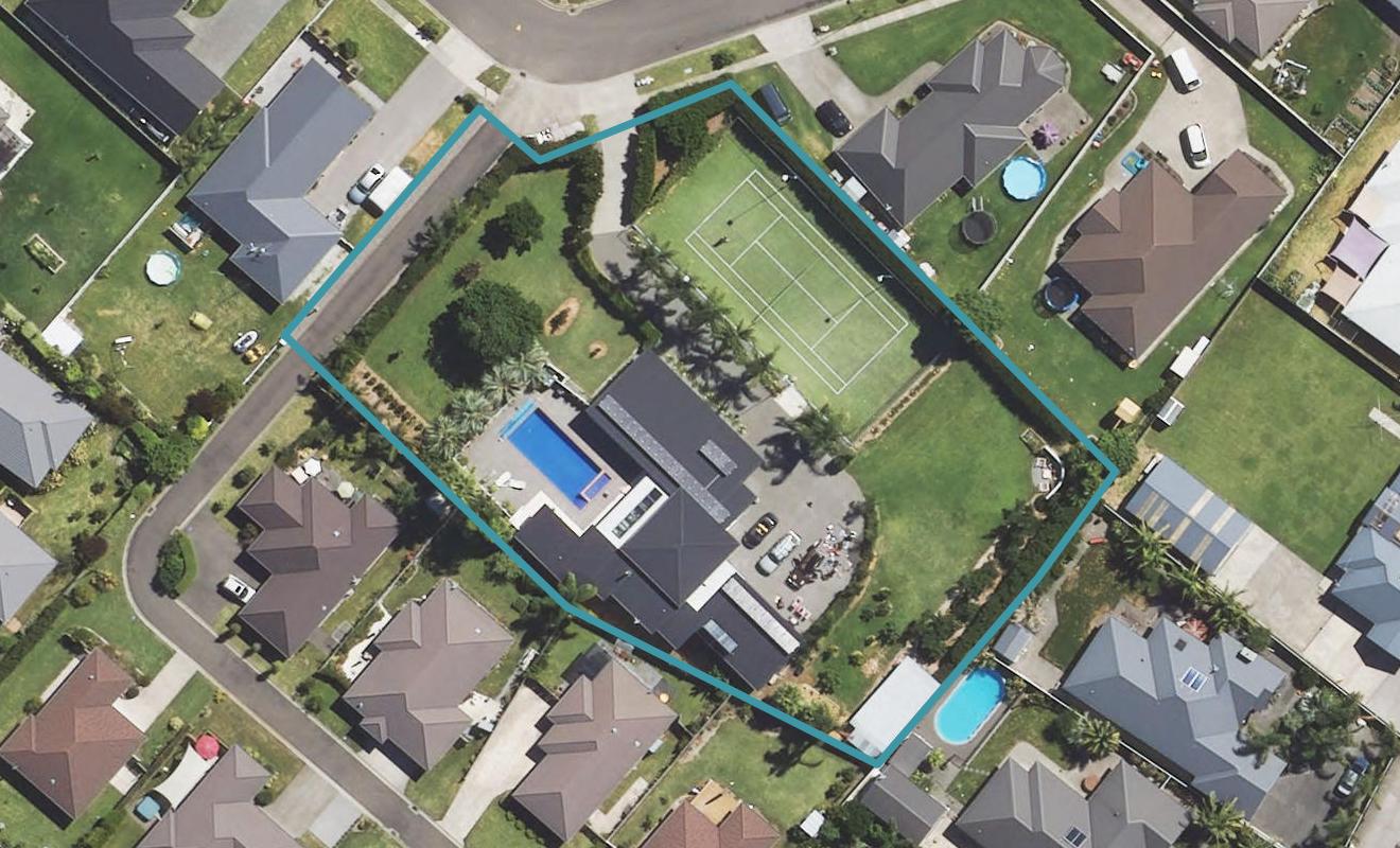 18 Sterling Park, Lytton West, Gisborne - Carousel 1