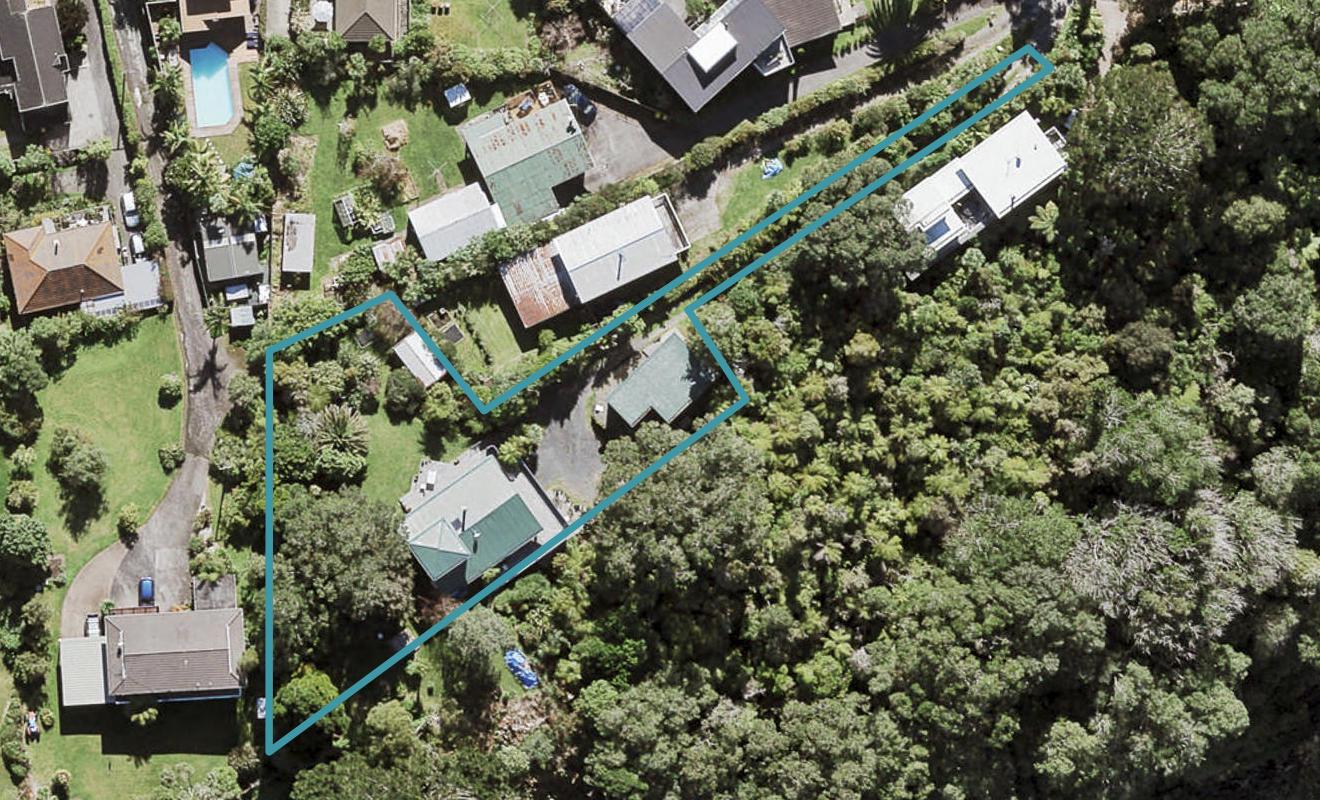 21 Cleve Road, Green Bay, Auckland - Carousel 1