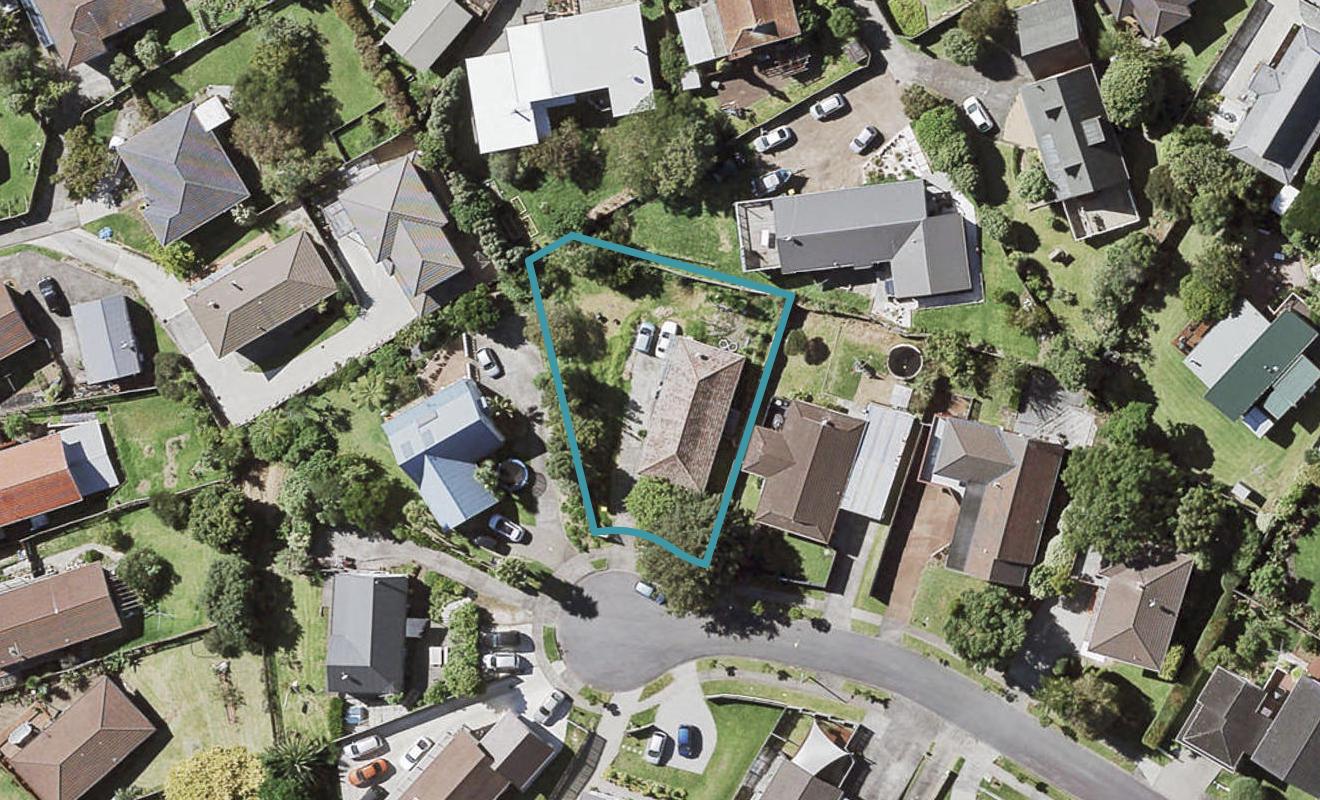 9 Acland Place, Botany Downs, Auckland - Carousel 1