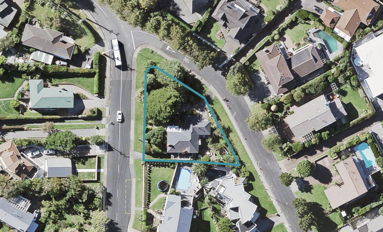 5 Tainui Road, Cockle Bay, Auckland - Carousel 1