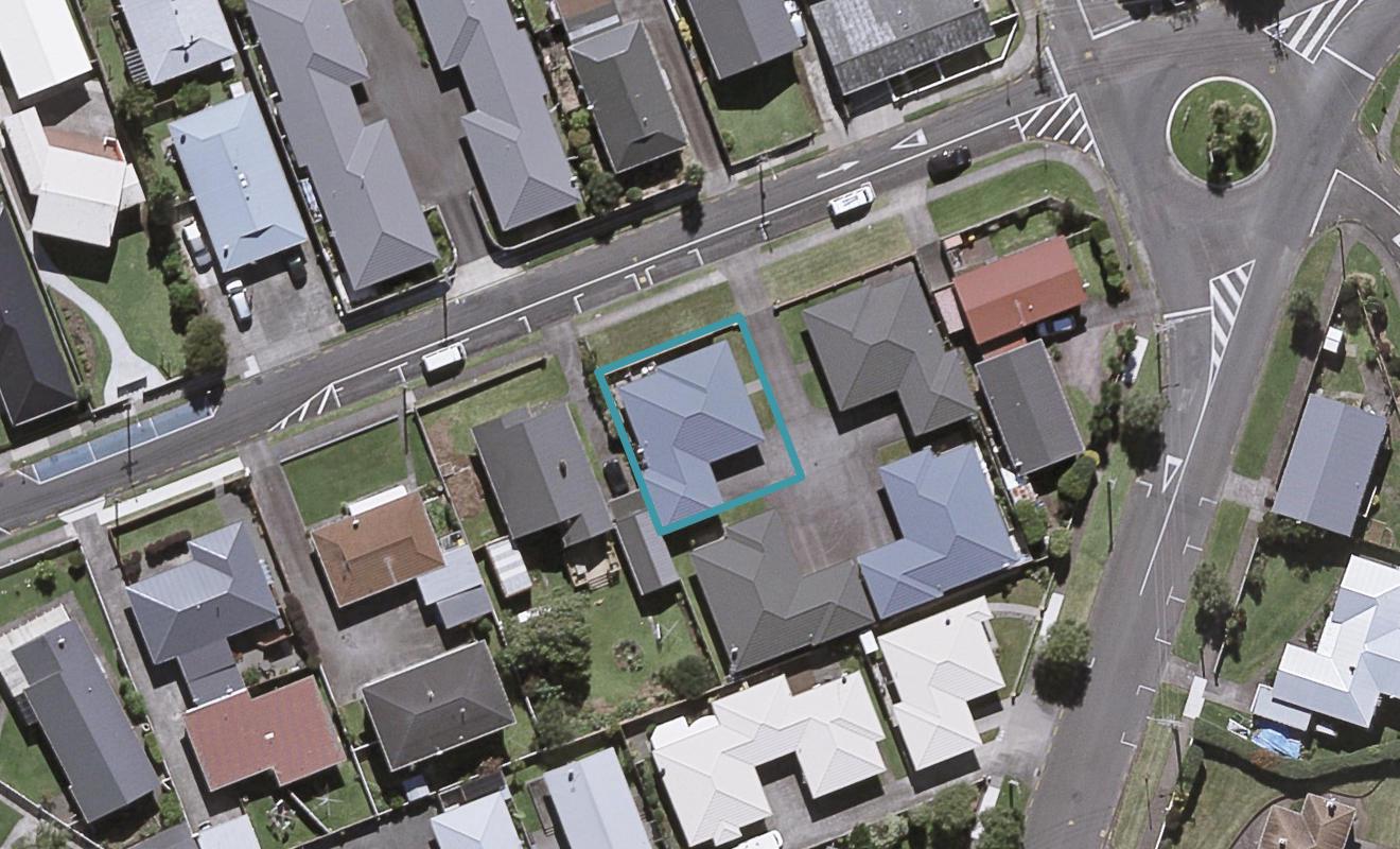 34 Clemow Road, Fitzroy, New Plymouth - Carousel 1
