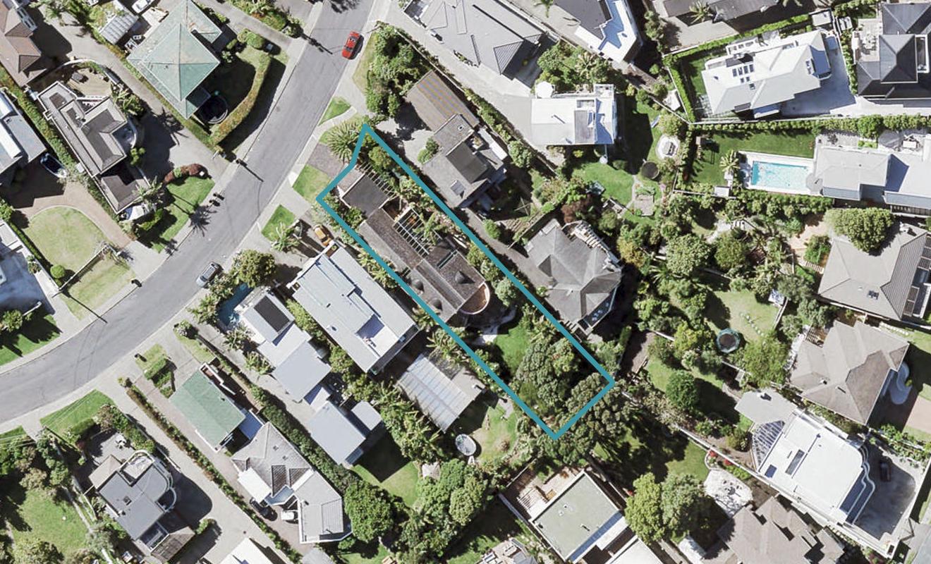 11 Vaughan Crescent, Murrays Bay, Auckland - Carousel 1