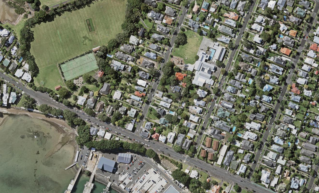 8 Glen Road, Stanley Point, Auckland - Carousel 1
