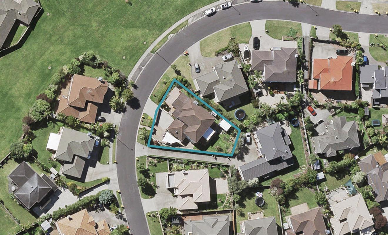 7 Glen Bay Close, Pinehill, Auckland - Carousel 1