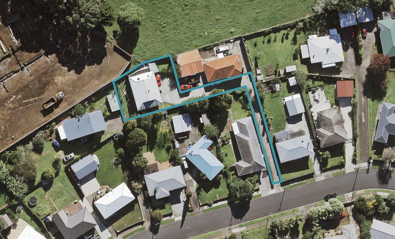 18A Kapuka Road, Mangere Bridge, Auckland - Carousel 1